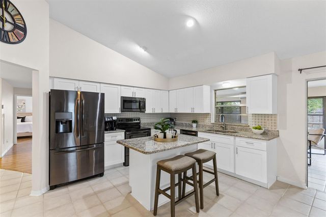 9909 EARLSTON STREET, Orlando, FL 32817
