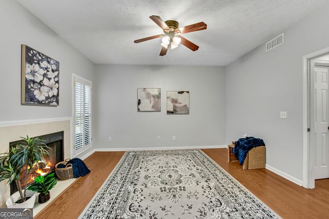 145 Riversong Dr, Alpharetta, GA 30022