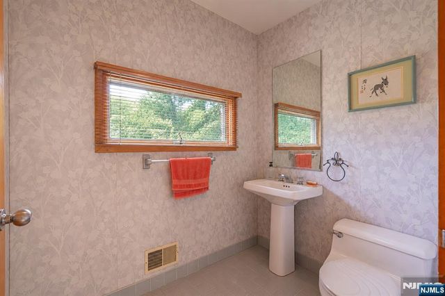4 High Mountain, Lincoln Park Borough, NJ 07035
