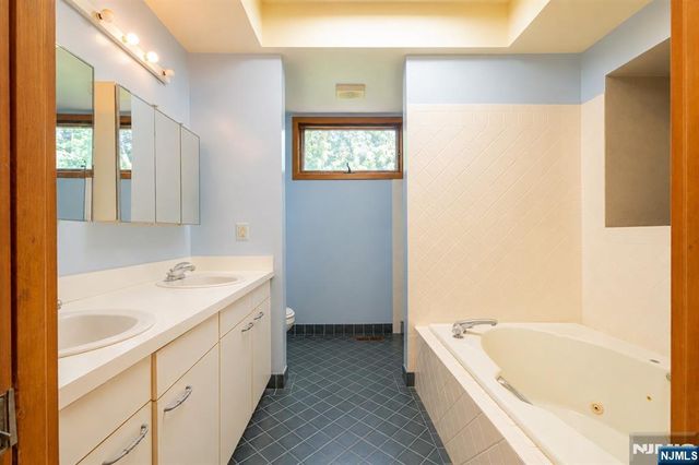 4 High Mountain, Lincoln Park Borough, NJ 07035
