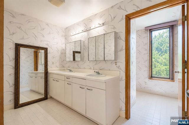 4 High Mountain, Lincoln Park Borough, NJ 07035