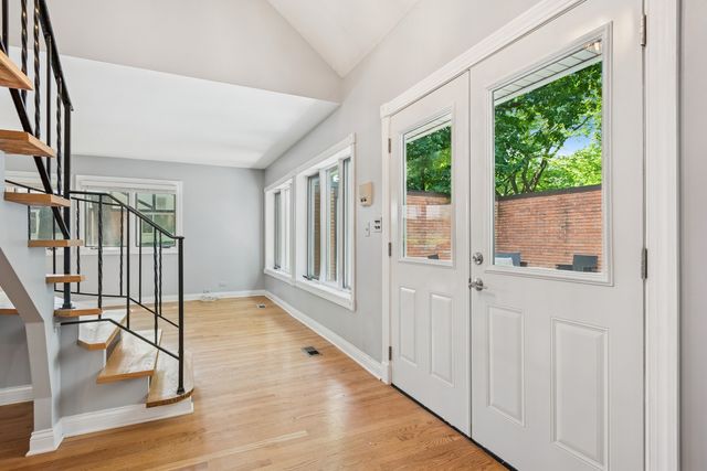 2 Croydon on Duxbury Street, Rolling Meadows, IL 60008