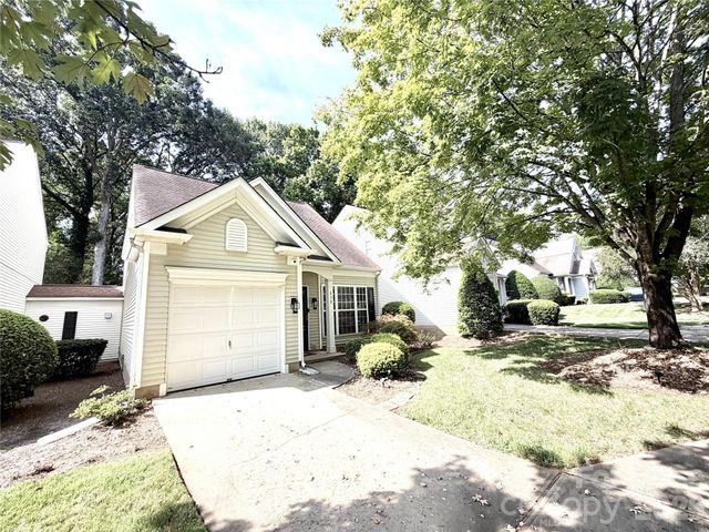 838 Autumn Rain Lane, Charlotte, NC 28209