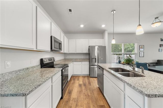2205 Ever Chase Court, Winston-salem, NC 27103