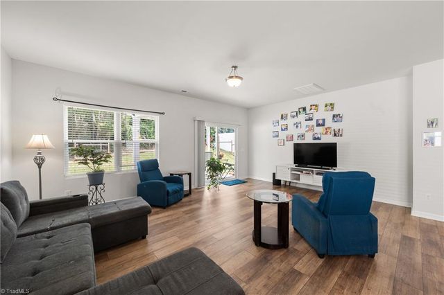 2205 Ever Chase Court, Winston-salem, NC 27103