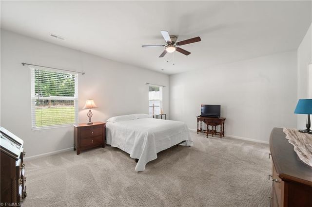 2205 Ever Chase Court, Winston-salem, NC 27103