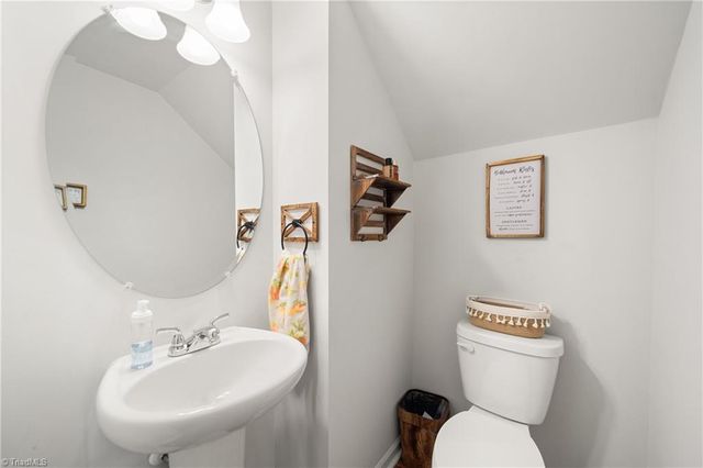 2205 Ever Chase Court, Winston-salem, NC 27103