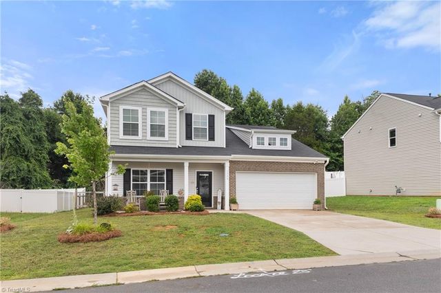 2205 Ever Chase Court, Winston-salem, NC 27103