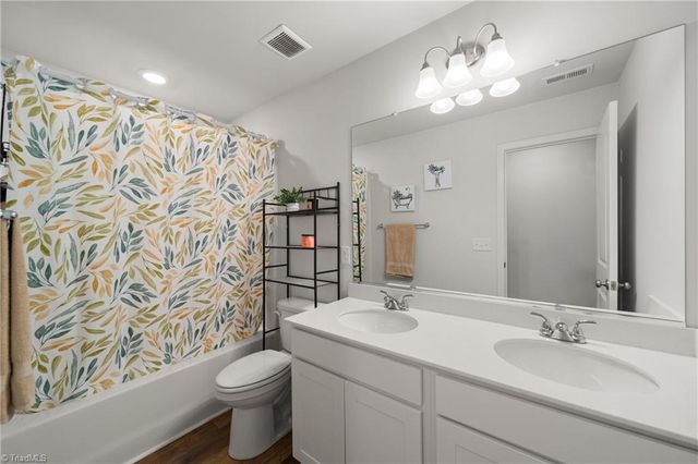 2205 Ever Chase Court, Winston-salem, NC 27103