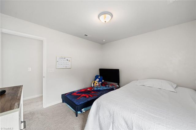 2205 Ever Chase Court, Winston-salem, NC 27103