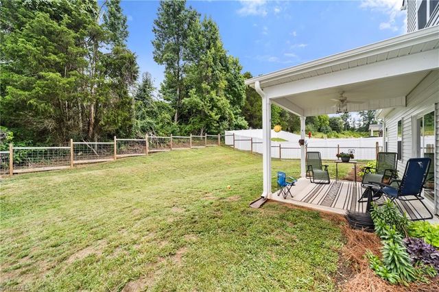 2205 Ever Chase Court, Winston-salem, NC 27103