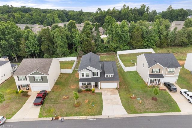 2205 Ever Chase Court, Winston-salem, NC 27103