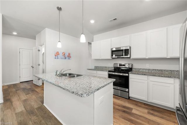 2205 Ever Chase Court, Winston-salem, NC 27103