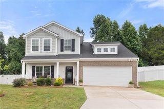 2205 Ever Chase Court, Winston-salem, NC 27103