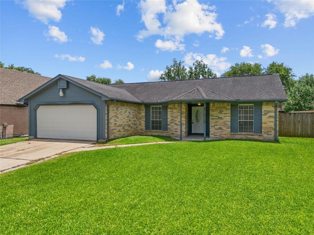 2515 Northern Drive, League City, TX 77573