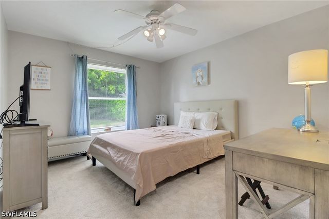4556 Lakewood BLVD, Naples, FL 34112