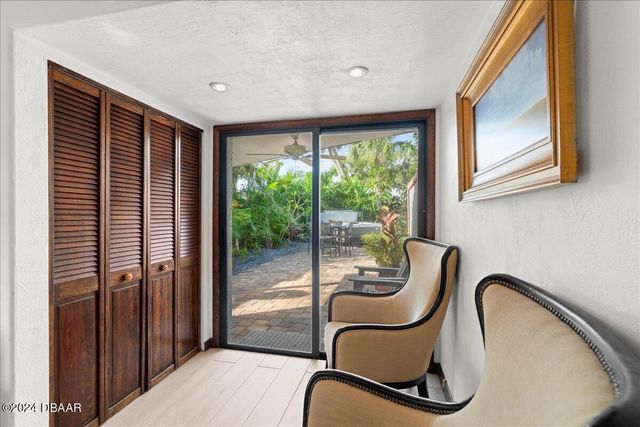624 S Pine Street, New Smyrna Beach, FL 32169