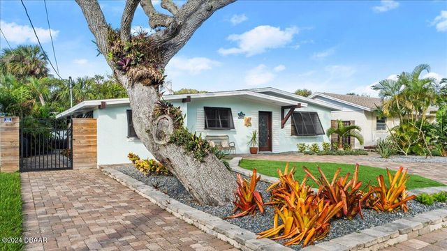 624 S Pine Street, New Smyrna Beach, FL 32169
