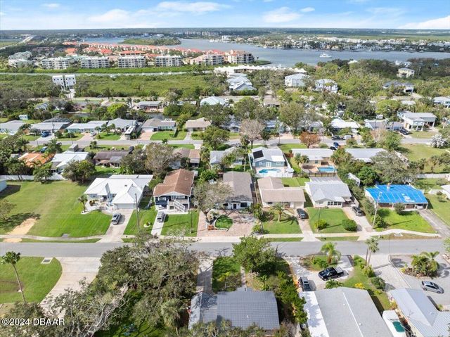 624 S Pine Street, New Smyrna Beach, FL 32169