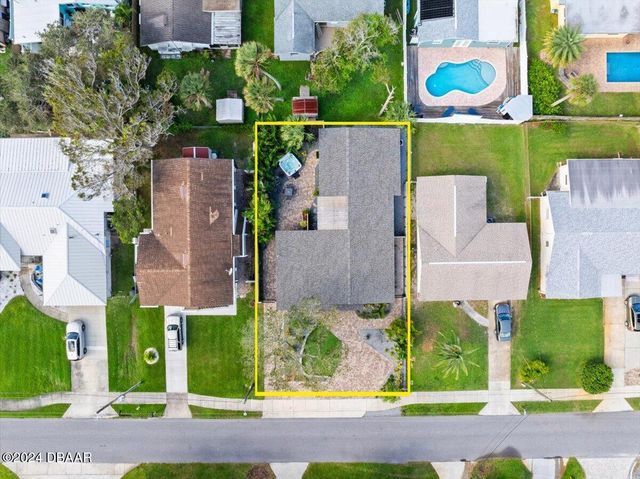 624 S Pine Street, New Smyrna Beach, FL 32169