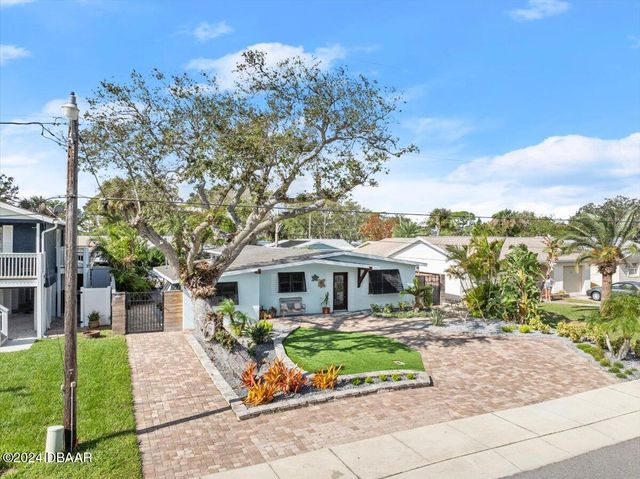 624 S Pine Street, New Smyrna Beach, FL 32169