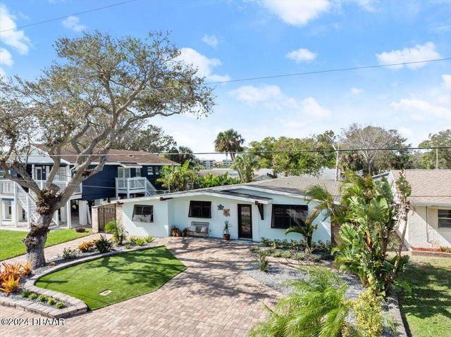 624 S Pine Street, New Smyrna Beach, FL 32169