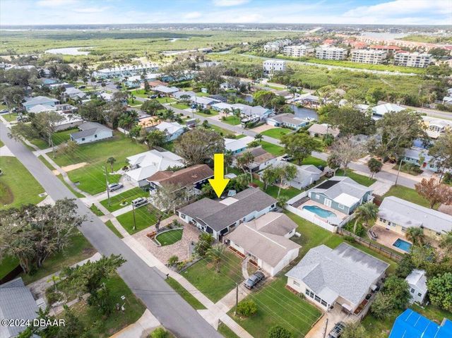 624 S Pine Street, New Smyrna Beach, FL 32169