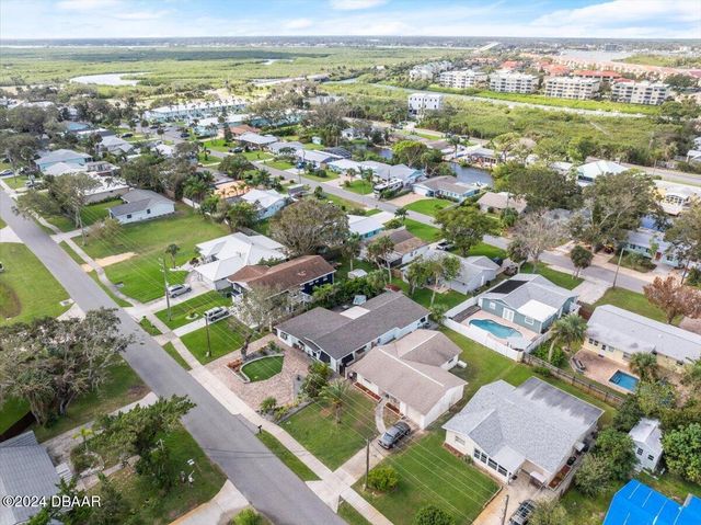 624 S Pine Street, New Smyrna Beach, FL 32169