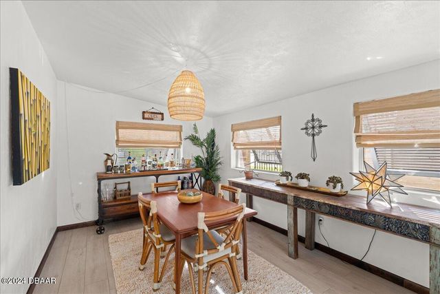 624 S Pine Street, New Smyrna Beach, FL 32169