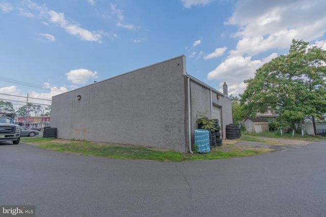 1679 E STATE ST, Hamilton, NJ 08609