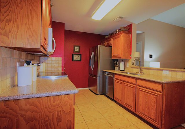 501 Barbara Jean Lane, Burleson, TX 76028