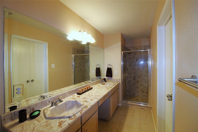 501 Barbara Jean Lane, Burleson, TX 76028