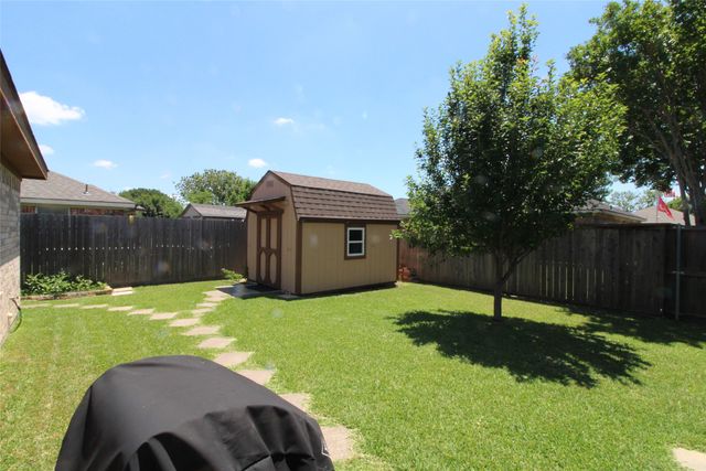 501 Barbara Jean Lane, Burleson, TX 76028