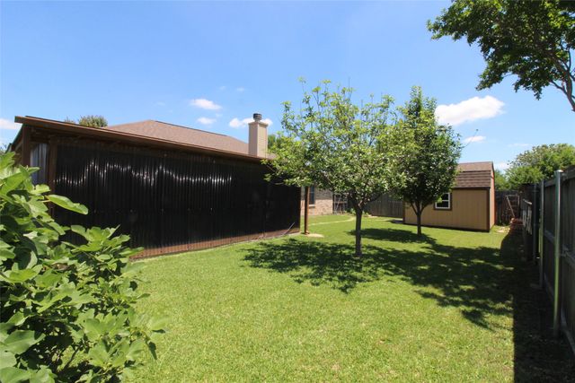 501 Barbara Jean Lane, Burleson, TX 76028