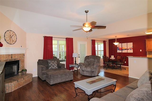 501 Barbara Jean Lane, Burleson, TX 76028