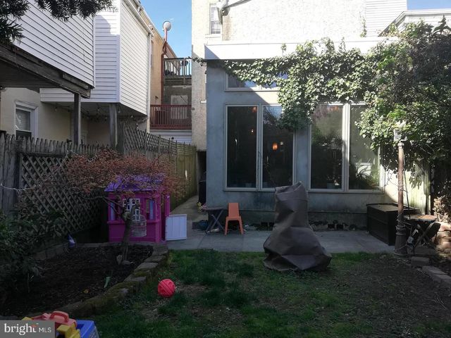 1107 E PALMER ST, Philadelphia, PA 19125