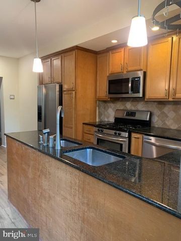 1107 E PALMER ST, Philadelphia, PA 19125