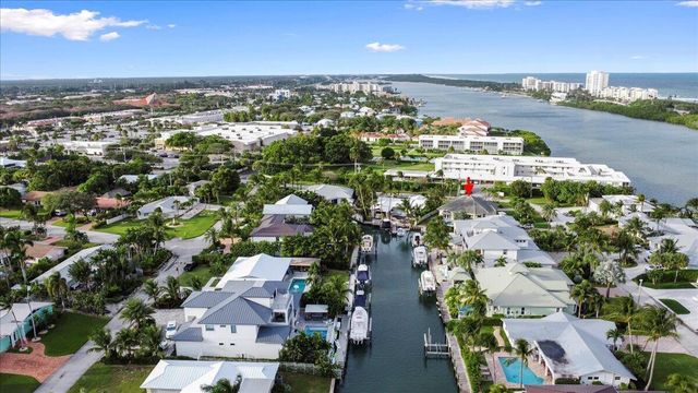 72 Waterway Road, Jupiter, FL 33469