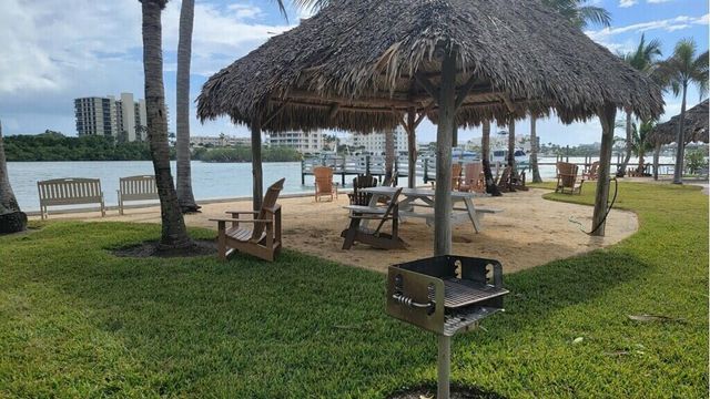 72 Waterway Road, Jupiter, FL 33469