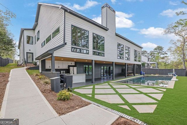 6093 Shadburn Ferry Road, Buford, GA 30518