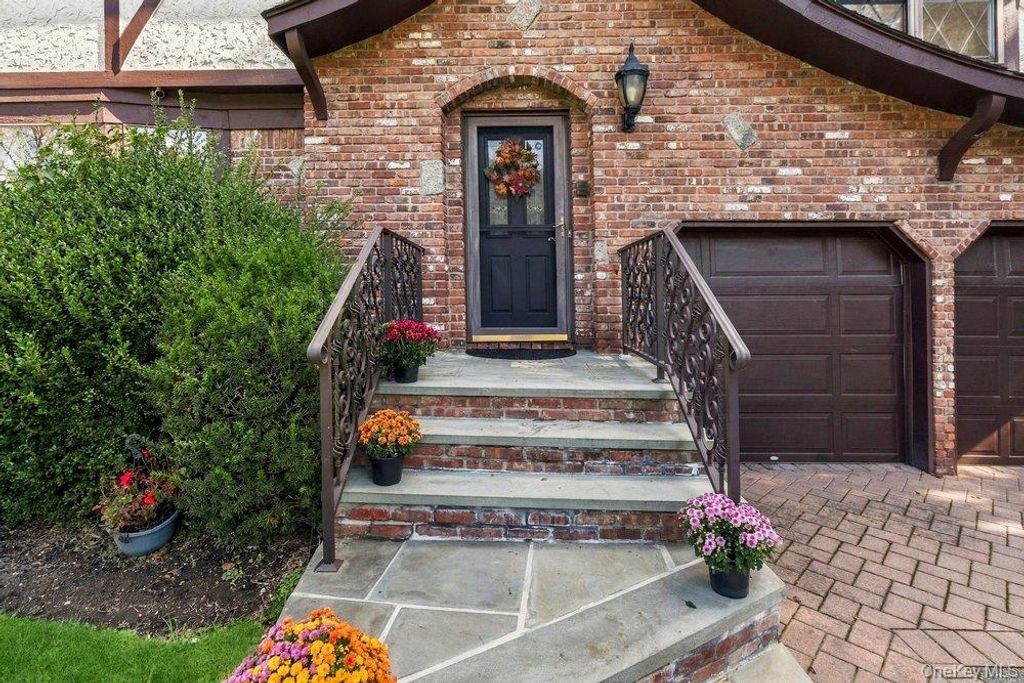 43 Pelican Court, Syosset, NY 11791 — photo 3