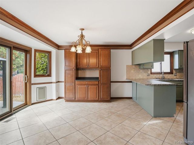 46689 Barbara Drive, Macomb, MI 48044