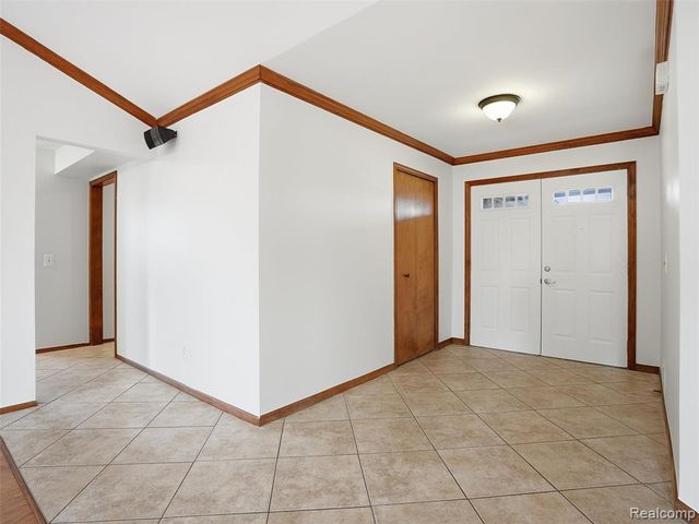 46689 Barbara Drive, Macomb, MI 48044