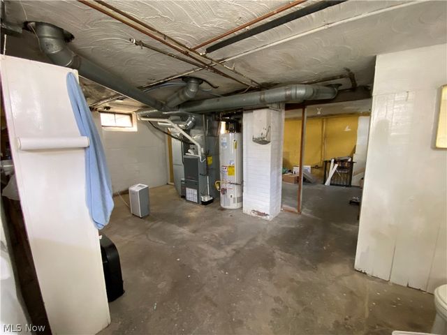 6879 Orchard Boulevard, Parma Heights, OH 44130