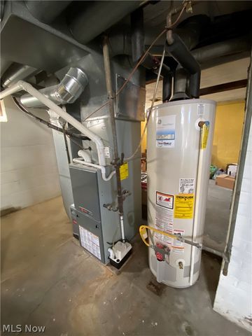 6879 Orchard Boulevard, Parma Heights, OH 44130