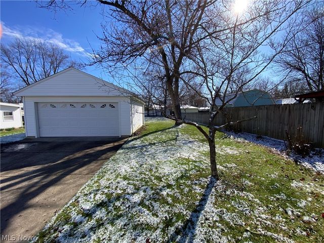 6879 Orchard Boulevard, Parma Heights, OH 44130