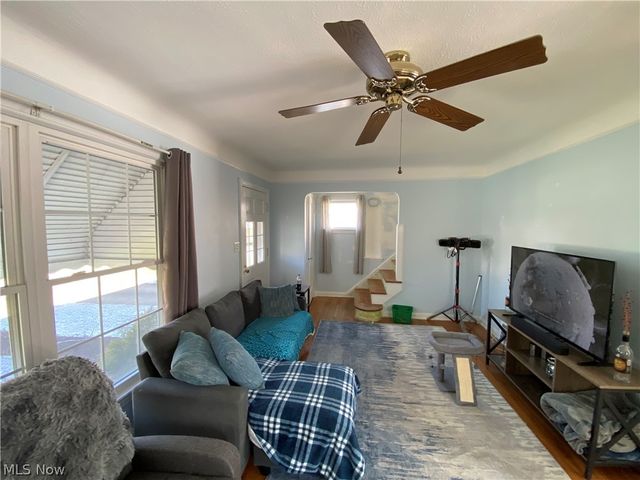 6879 Orchard Boulevard, Parma Heights, OH 44130