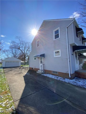 6879 Orchard Boulevard, Parma Heights, OH 44130