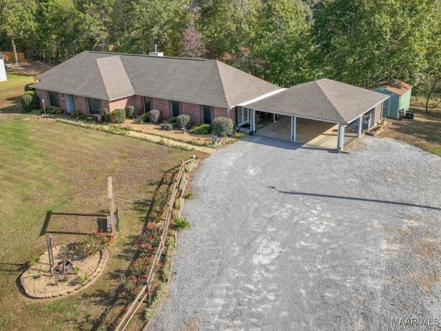 1535 White Cloud Drive, Deatsville, AL 36022
