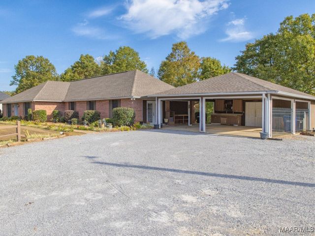 1535 White Cloud Drive, Deatsville, AL 36022